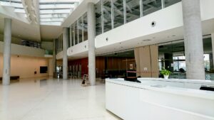 マンションエントランスに設置しておきたいおすすめの設備